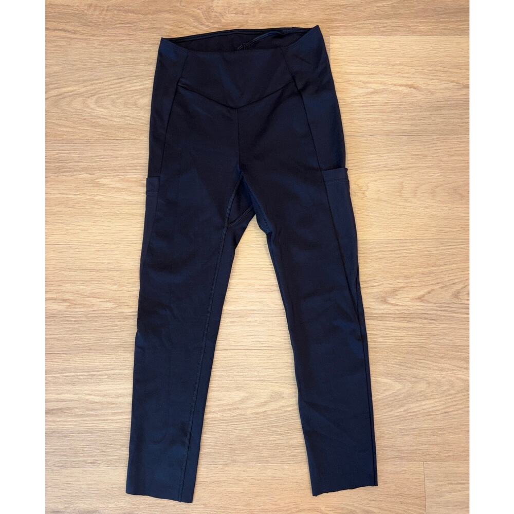 Gymshark black legging with mesh side pockets womens size small